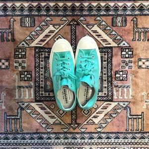 Brand new unisex teal converse!
